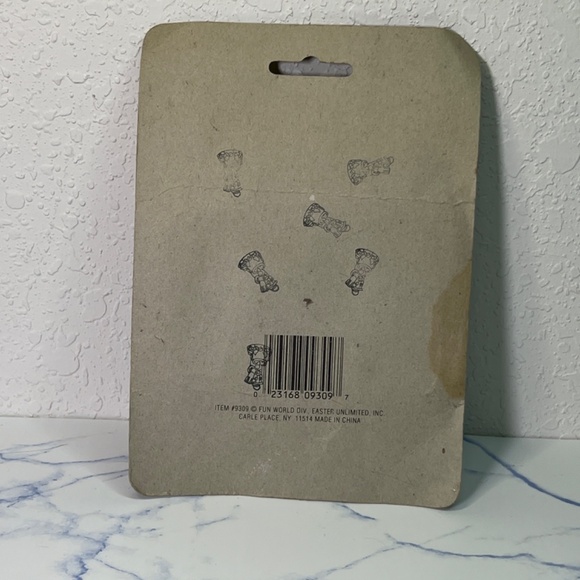 NEW Halloween Sound Effects Thriller & Chiller Cassette Tape 90's Y2K Classic - Picture 3 of 5